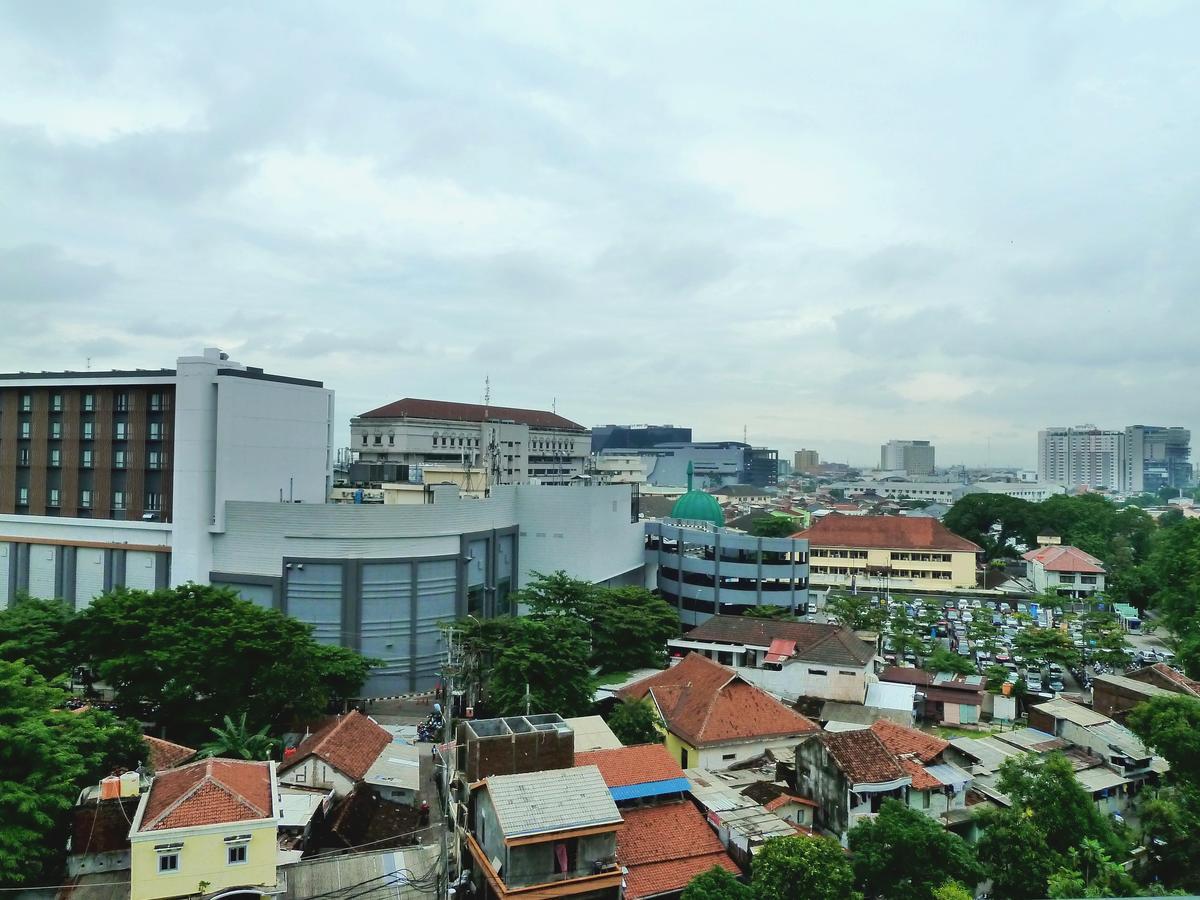 Pinnacle Apartment Pandanaran Semarang Exterior foto